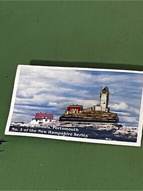 New Hampshire Series No. Isle of Shoals Portsmouth Lighthouse Enamel Pin 24K G